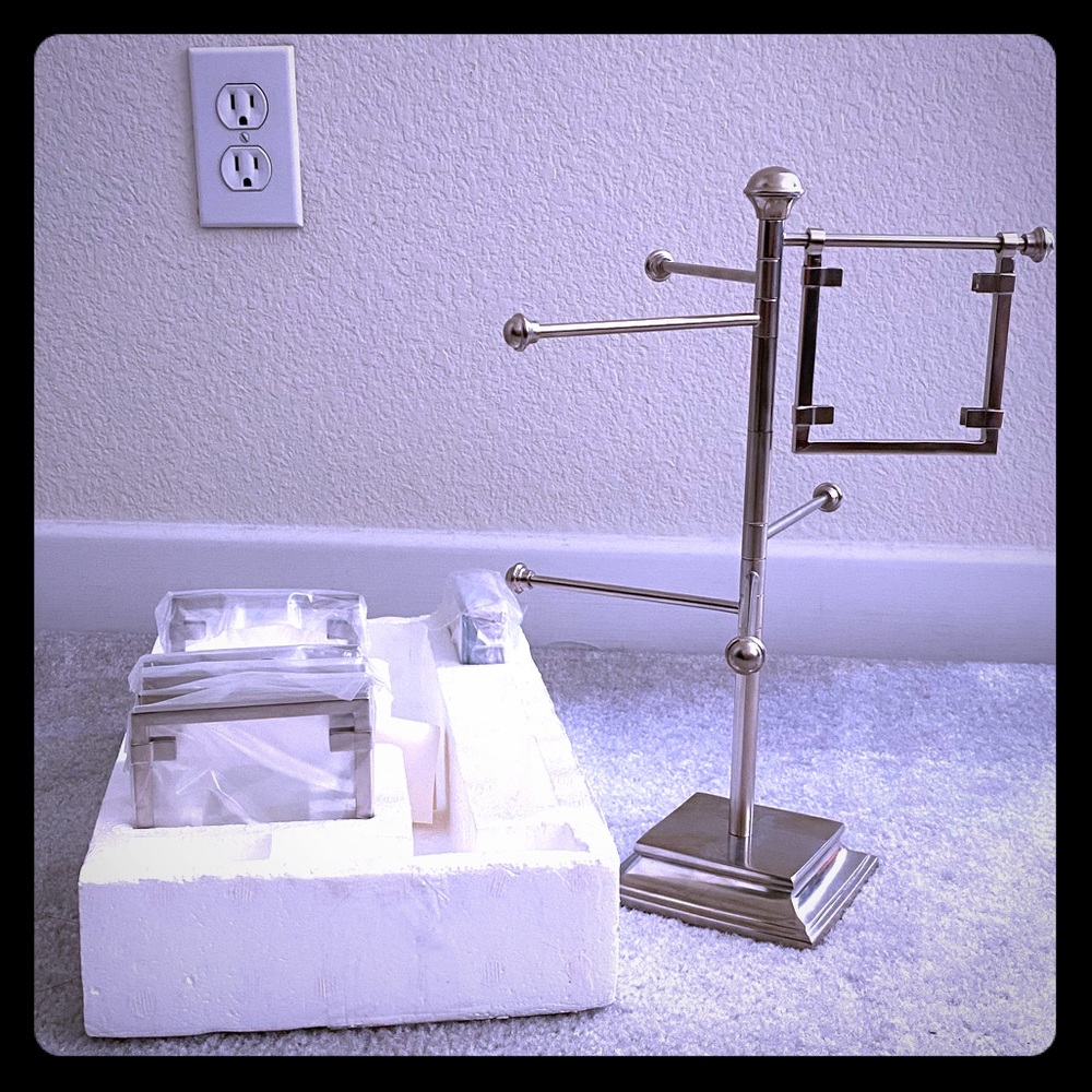 Pottery Barn Regatta Frame 12-3x3 Photos Display